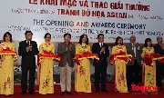 Khai mạc “Triển lãm Tranh đồ họa các nước ASEAN lần thứ 2 - Việt Nam 2016”