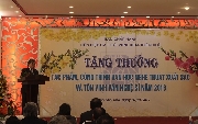 Trao tặng thưởng các tác phẩm, công trình VHNT xuất sắc và tôn vinh Văn nghệ sĩ năm 2016 của Liên hiệp các Hội VHNT TT.Huế