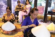 67 đơn vị có sản phẩm quà tặng và hàng lưu niệm Huế được trưng bày lấy ý kiến bình chọn