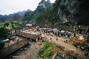 Vọng âm từ phố đá