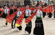 Mời xòe