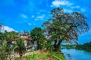 Dòng sông và làng cổ