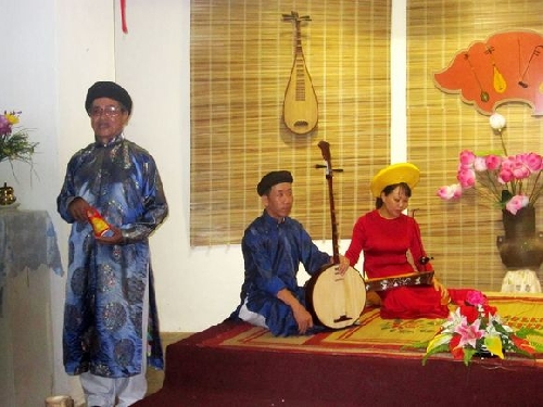 Ca Huế thính phòng đồng điệu tri âm