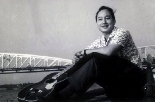 Duy Khánh - tiếng thông reo trên đồi Vọng Cảnh