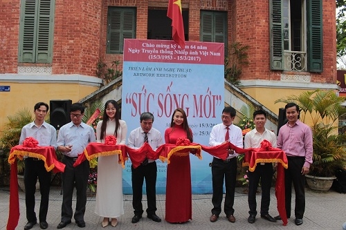Khai mạc triển lãm ảnh nghệ thuật "Sức sống mới"