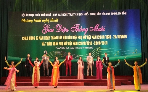 Giai điệu Tháng Mười - Tôn vinh người phụ nữ Việt