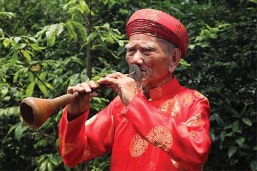Mê hoặc kèn bầu