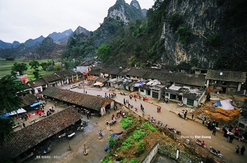 Vọng âm từ phố đá