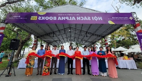 Khai mạc "Hội sách ALPHA BOOKS 2021"