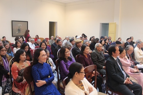 Giới thiệu giai phẩm Xuân 2018 “Quốc Học Huế - Tình yêu”