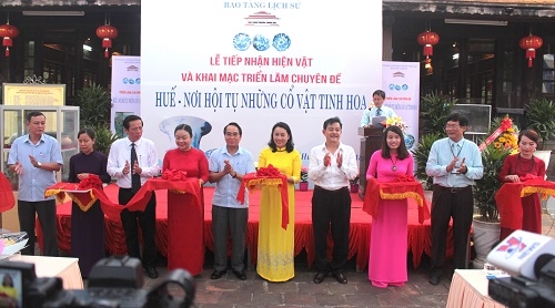 Khai mạc triển lãm chuyên đề "Huế - Nơi hội tụ những cổ vật tinh hoa"