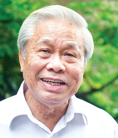 Nhà thơ Vũ Quần Phương: “Biển như cuộc đời”