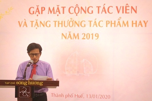 Tạp chí Sông Hương gặp mặt cộng tác viên và trao tặng thưởng tác phẩm hay năm 2019