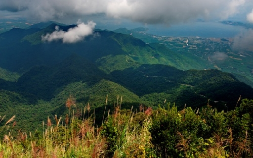 Núi Bạch Mã