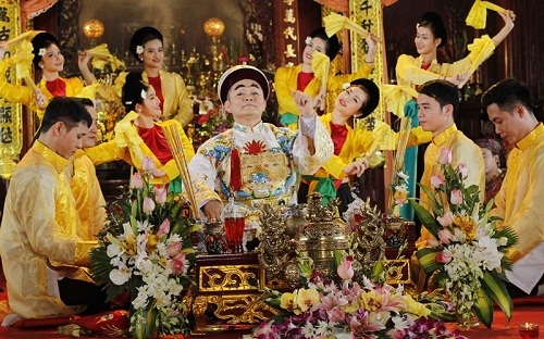 Hát Chầu văn trong tín ngưỡng thờ mẫu ở Huế