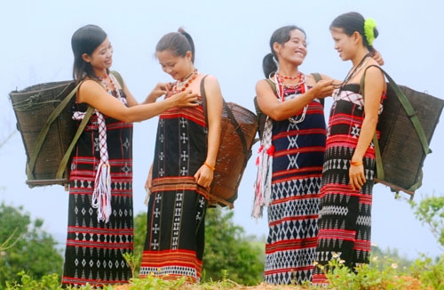 Ánh mắt Cơ Tu