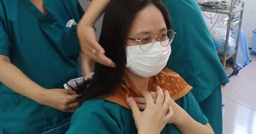 Về đâu mái tóc của em