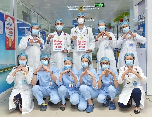 Sáng mãi lời thề Hyppocrates trong chiến dịch chống Covid-19