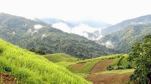 Bình minh phía núi