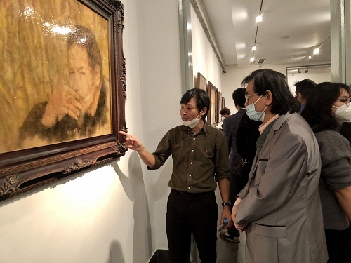 Triển lãm "Anh em" và góc nhìn đa dạng về cuộc sống 
