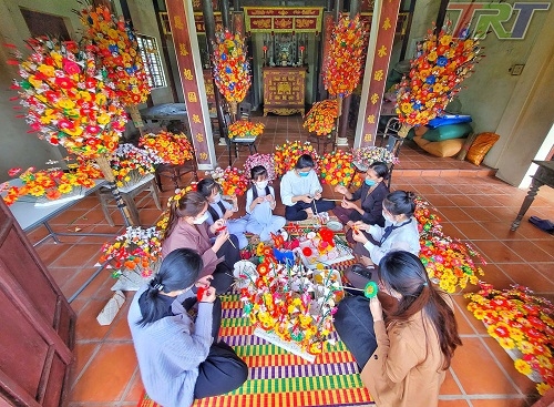 Mùa hoa giấy Thanh Tiên