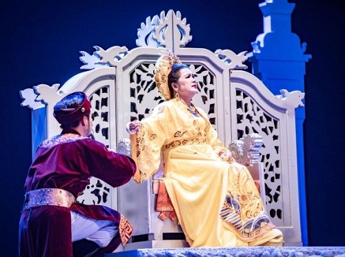 Sân khấu bắt đầu nhịp sống mới 