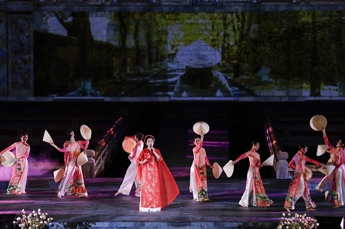 Chương trình nghệ thuật khai màn tuần lễ Festival Huế 2022