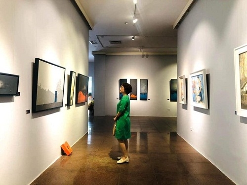 Triển lãm hội họa mùa thu "Câu chuyện tháng Mười"