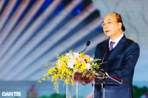 "Tôn vinh nữ sĩ Hồ Xuân Hương chính là tôn vinh phẩm hạnh phụ nữ Việt Nam"