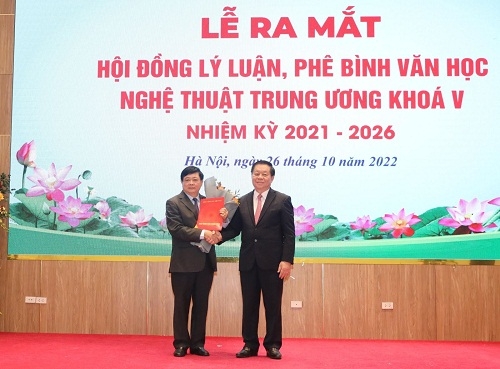 Ra mắt Hội đồng Lý luận, phê bình văn học nghệ thuật Trung ương nhiệm kỳ 2021 - 2026