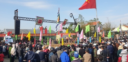 Sôi nổi Hội vật làng Sình ở Huế