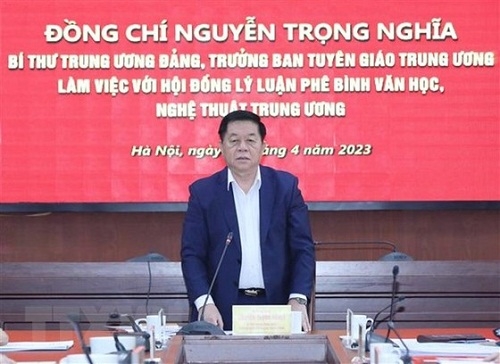 Xây dựng đời sống văn học, nghệ thuật phong phú, lành mạnh