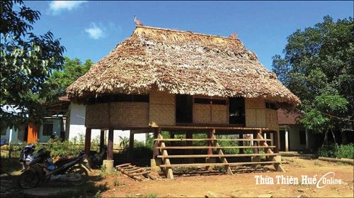 Nhà cộng đồng truyền thống ở các dân tộc thiểu số vùng Trường Sơn - Tây Nguyên