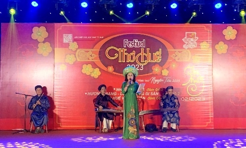 Đêm thơ "Sắc Huế mùa xuân"
