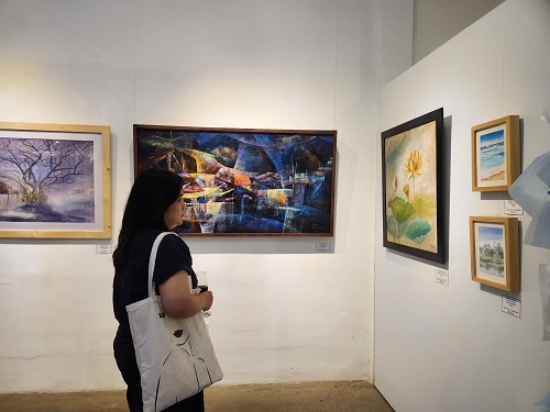 Khai mạc triển lãm "Dòng chảy"