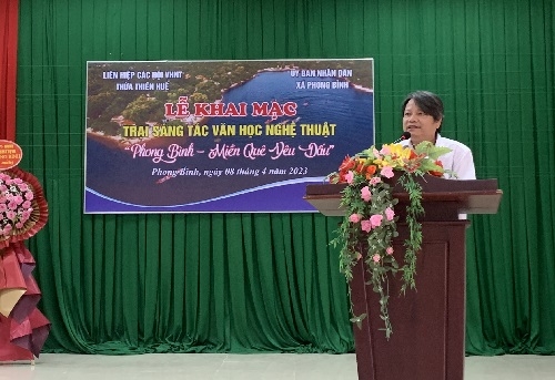 Khai mạc trại sáng tác VHNT "Phong Bình - Miền quê yêu dấu" năm 2003
