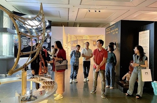 Khám phá lịch sử hình thành trái đất qua bộ sưu tập hóa thạch tại Bảo tàng Hà Nội