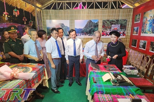 “Di sản Hồ Chí Minh – Hội tụ niềm tin, thắp sáng tương lai”