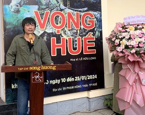 Khai mạc triển lãm mỹ thuật “Vọng Huế” của họa sĩ Lê Hữu Long