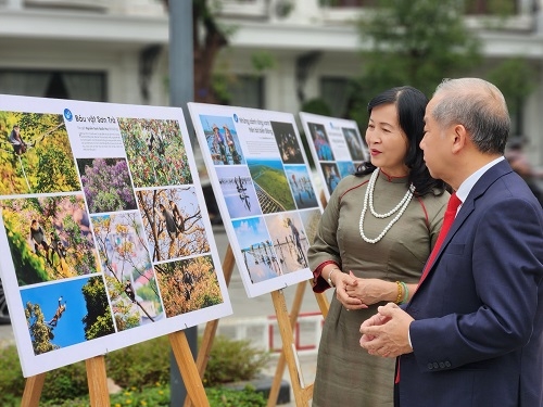 "Sắc xuân ba miền" Hà Nội - Huế - TP Hồ Chí Minh