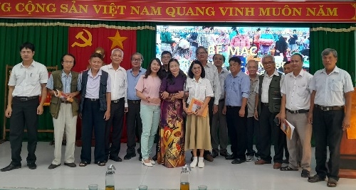 Bế mạc trại sáng tác văn học "Vinh Xuân - Mùa biển gọi"