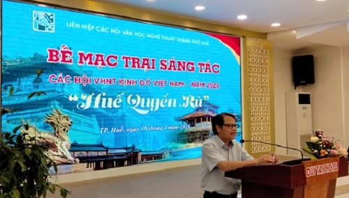 Bế mạc Trại sáng tác VHNT các vùng kinh đô xưa với chủ đề "Huế quyến rũ"